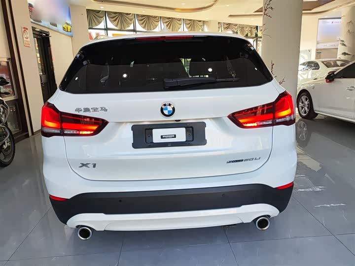 Фото 6 - BMW X1
