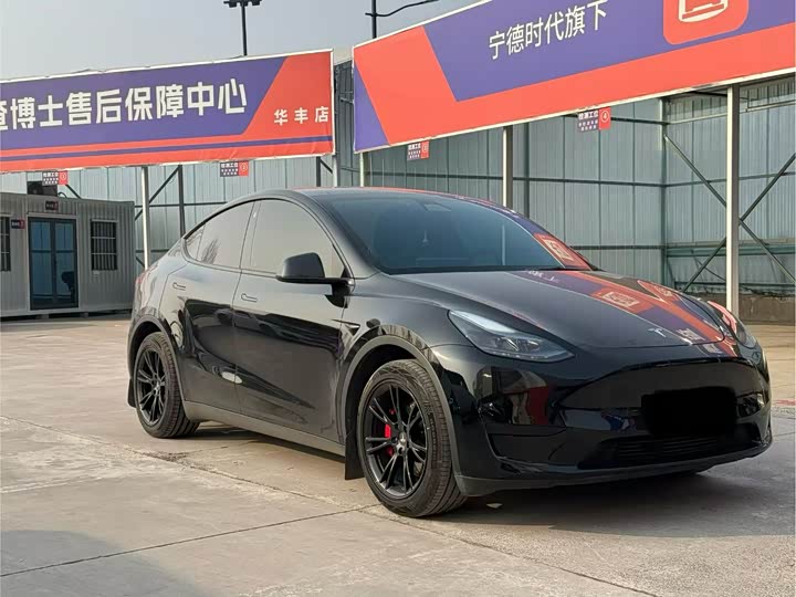 Фото 3 - Tesla Model Y
