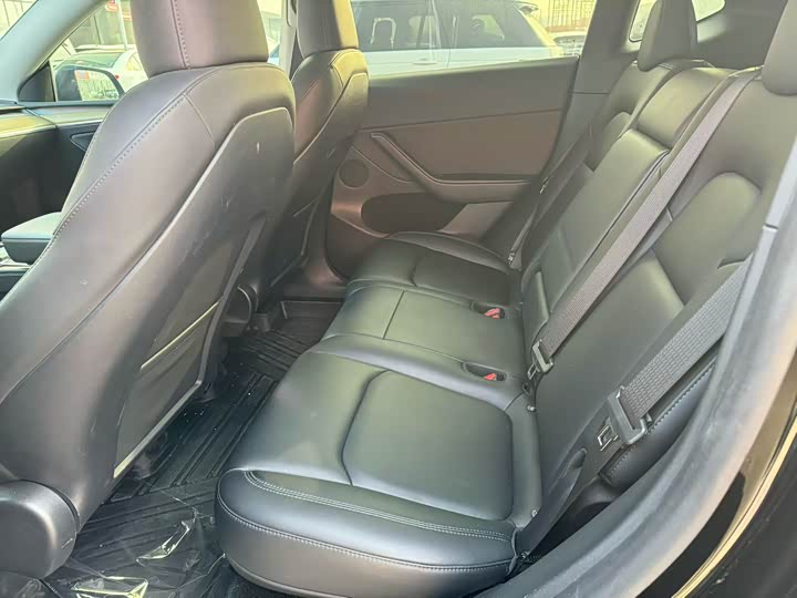 Фото 4 - Tesla Model Y