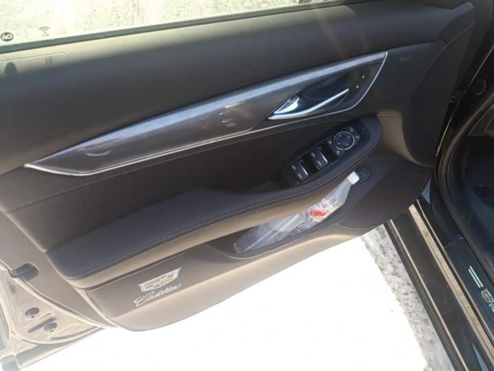 Фото 7 - Cadillac CT5