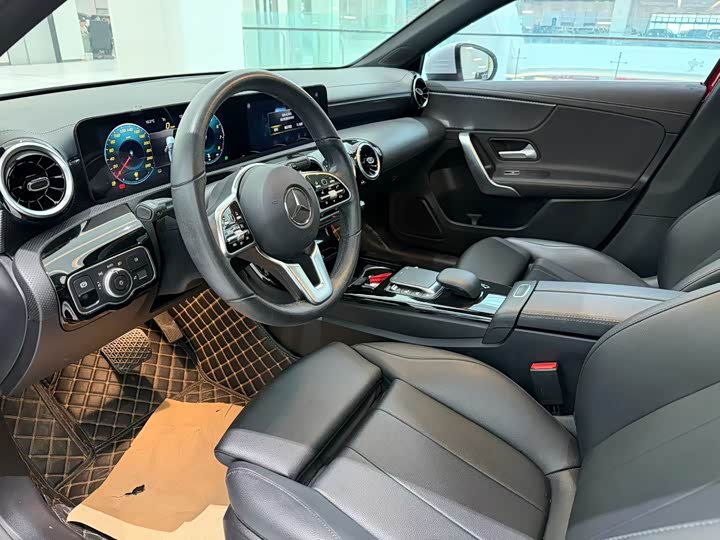 Фото 4 - Mercedes-Benz A-Class