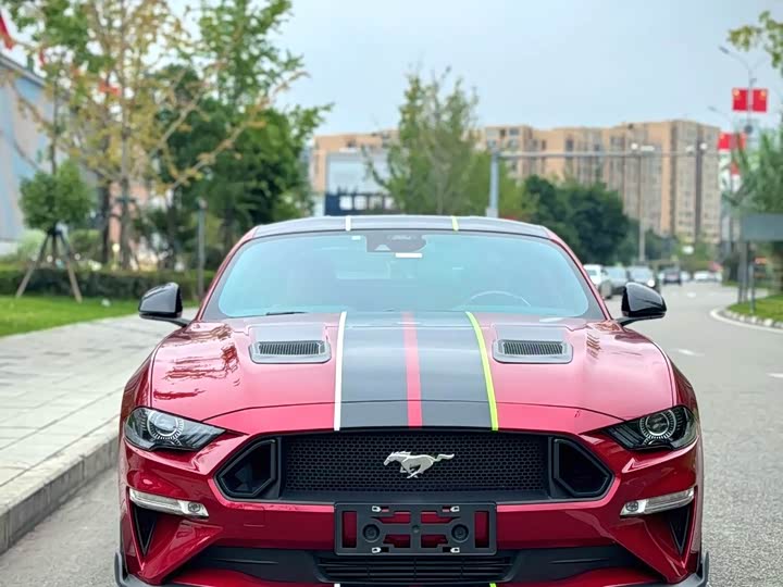 Фото 2 - Ford Mustang