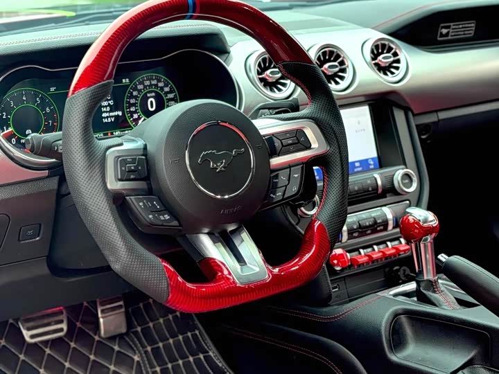 Фото 3 - Ford Mustang