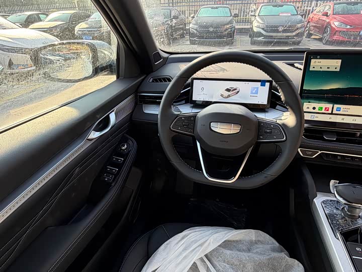 Photo 9 - Geely Preface