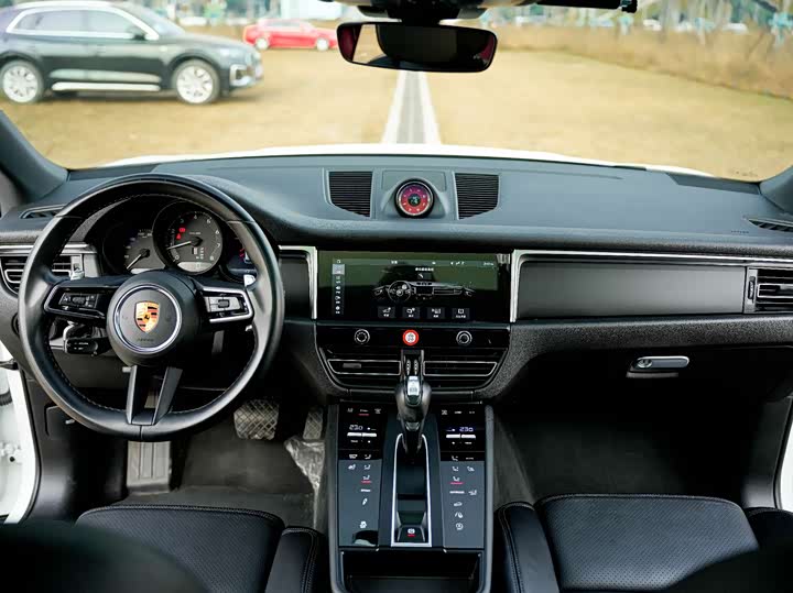 Фото 5 - Porsche Macan
