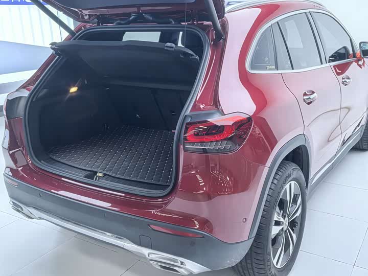 Фото 8 - Mercedes-Benz GLA-Class