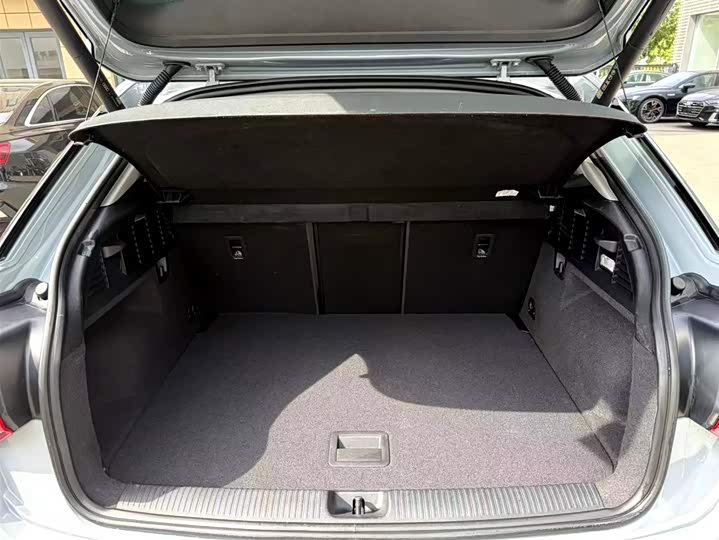 Фото 5 - Audi Q2L