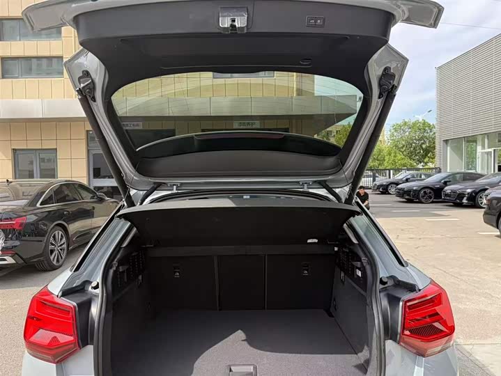Фото 7 - Audi Q2L