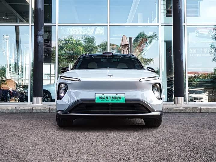 Фото 2 - Nio ES6