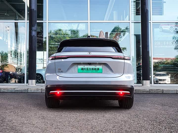 Фото 7 - Nio ES6