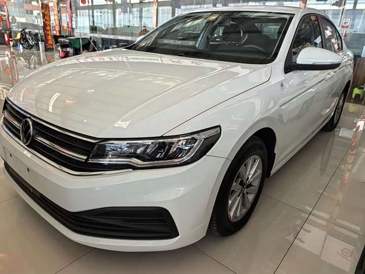 Фото 1 - Volkswagen Bora