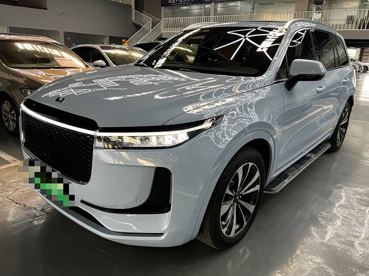 Фото 1 - LiXiang One