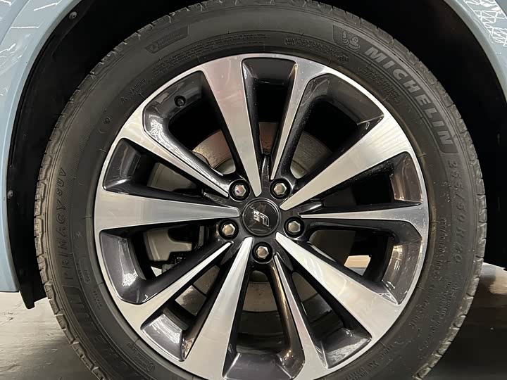 Фото 4 - LiXiang One