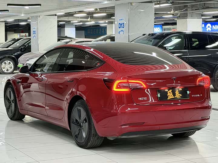 Фото 5 - Tesla Model 3