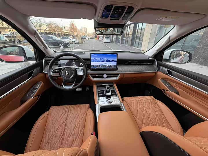 Фото 5 - Tank 500 Hybrid