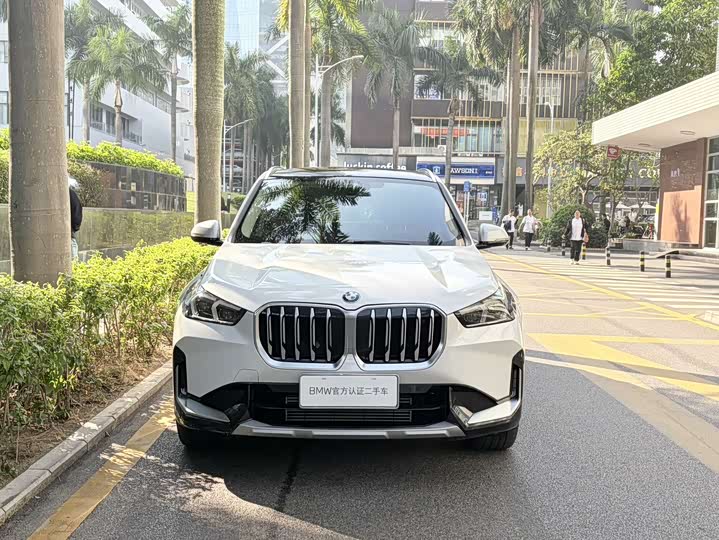 Фото 2 - BMW X1