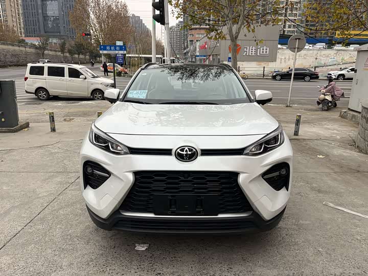 Фото 4 - Toyota Wildlander