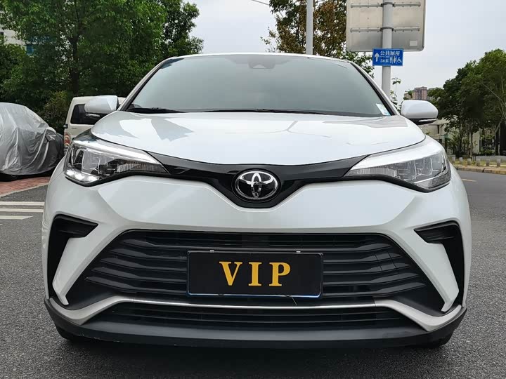 Фото 3 - Toyota Izoa