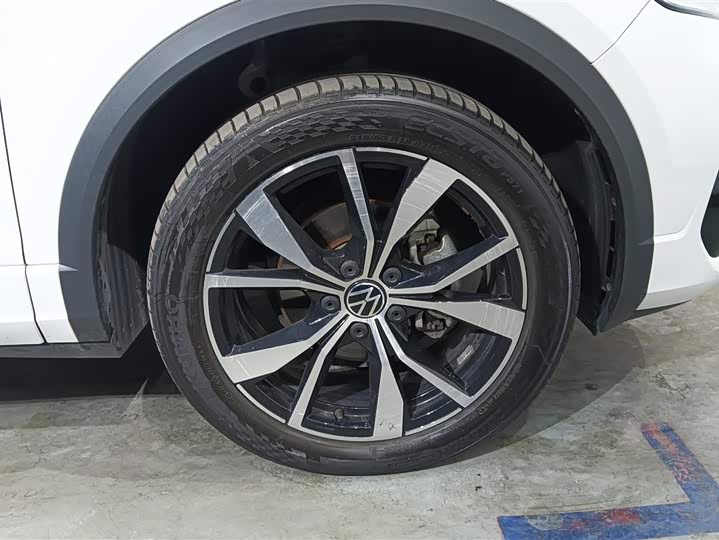 Фото 6 - Volkswagen T-Roc