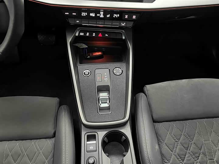 Фото 5 - Audi A3