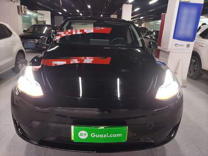 Фото 3 - Tesla Model Y