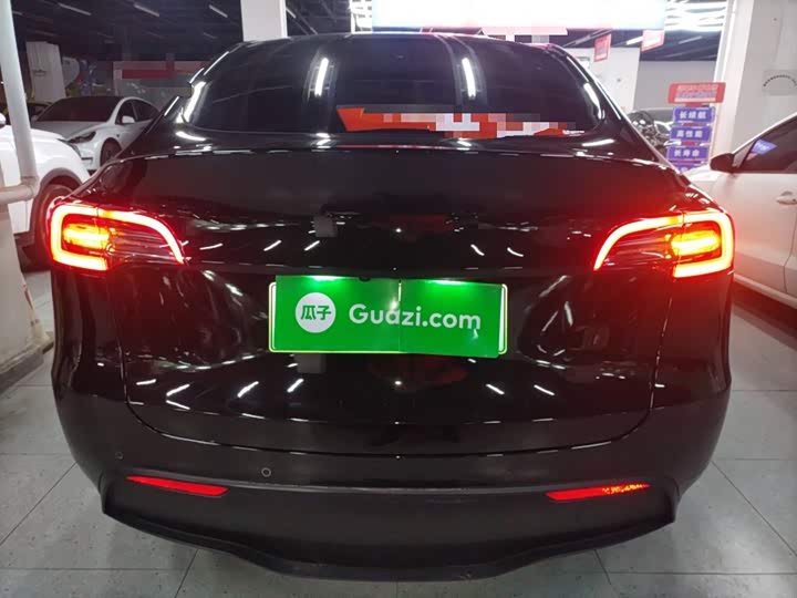 Фото 6 - Tesla Model Y