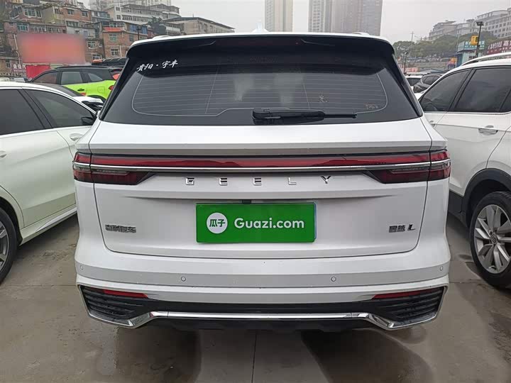 Фото 6 - Geely Monjaro