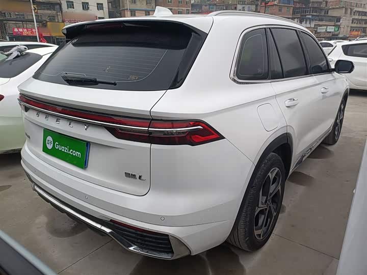 Фото 7 - Geely Monjaro