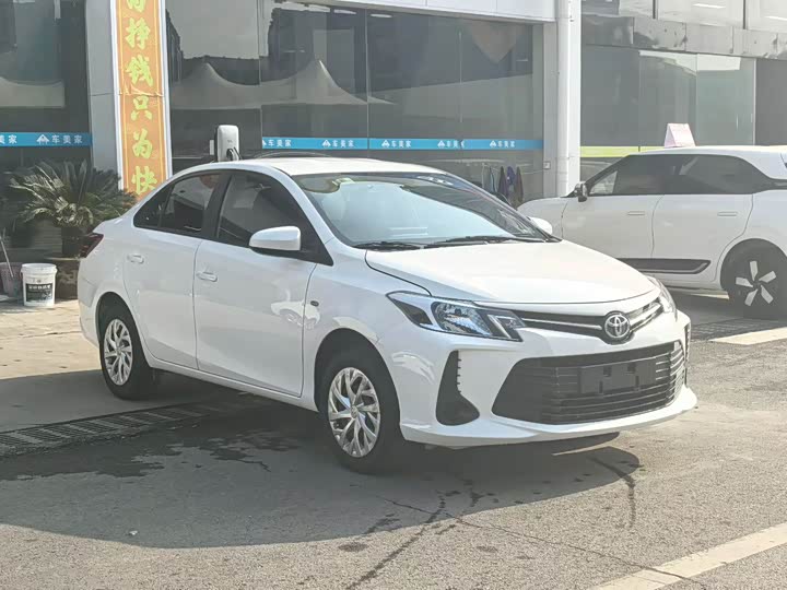 Фото 3 - Toyota Vios
