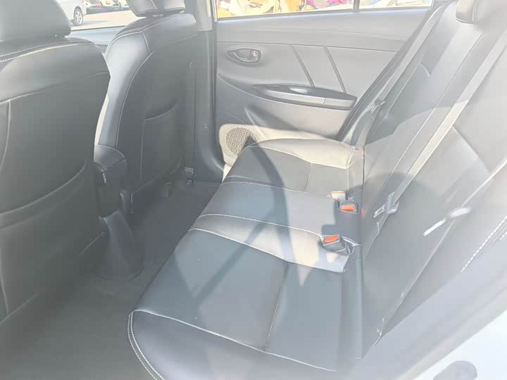 Фото 6 - Toyota Vios