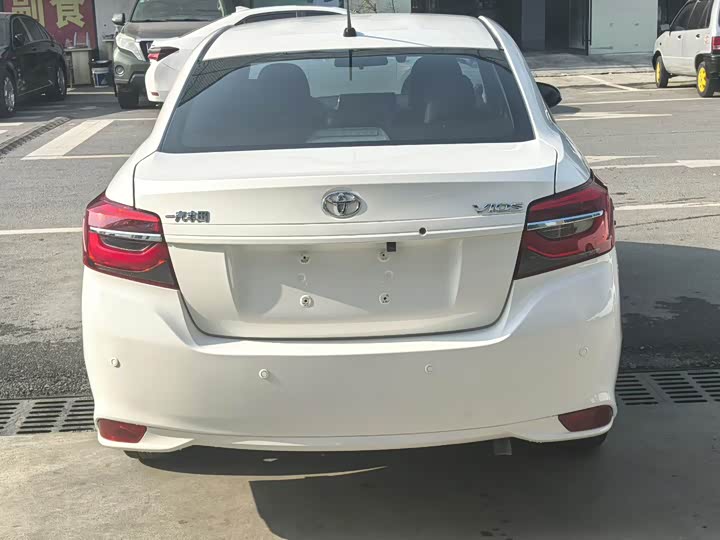 Фото 8 - Toyota Vios