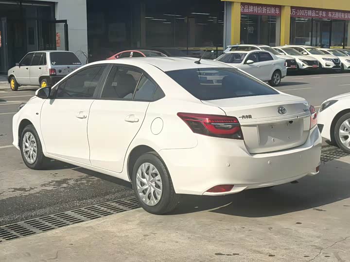Фото 9 - Toyota Vios