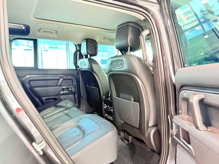 Фото 7 - Land Rover Defender