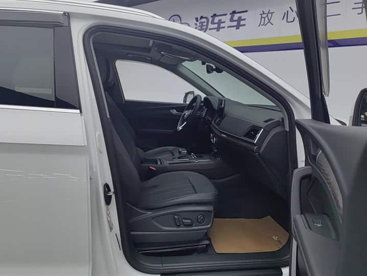 Фото 8 - Audi Q5L