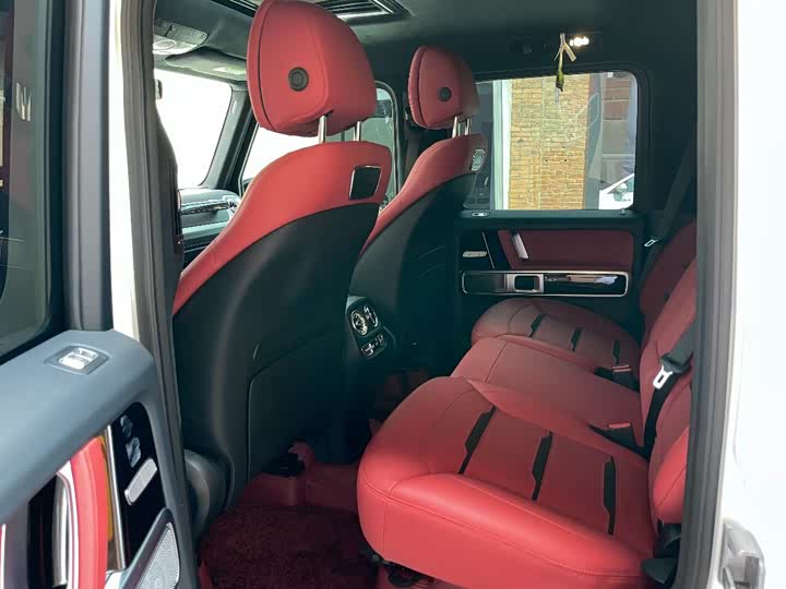 Фото 8 - Mercedes-Benz G-Class AMG