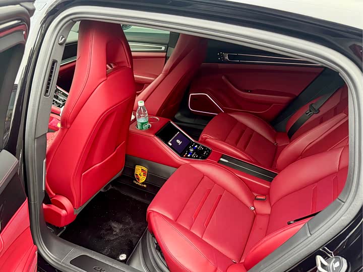 Фото 8 - Porsche Panamera