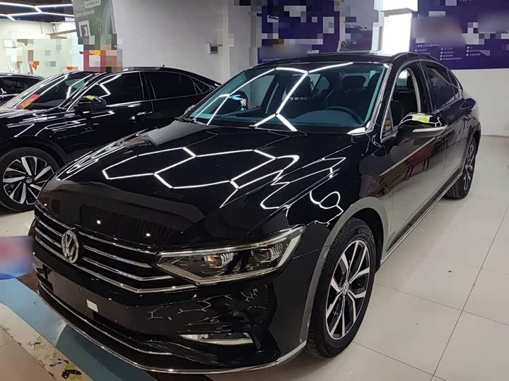 Фото 2 - Volkswagen Magotan