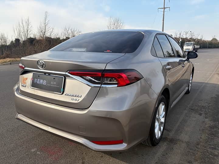 Фото 5 - Toyota Corolla