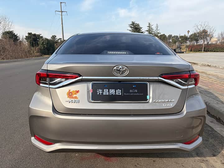 Фото 6 - Toyota Corolla