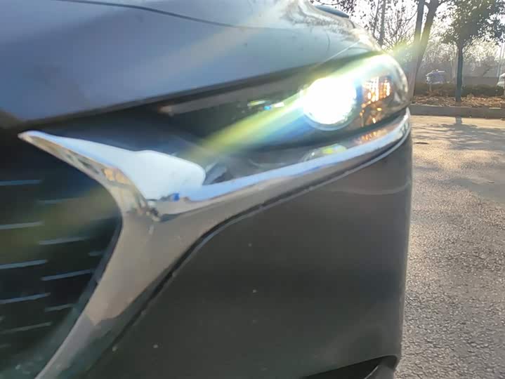 Фото 5 - Mazda 3 (Axela)