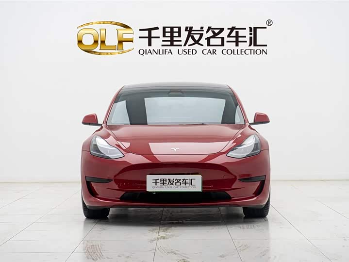 Фото 2 - Tesla Model 3