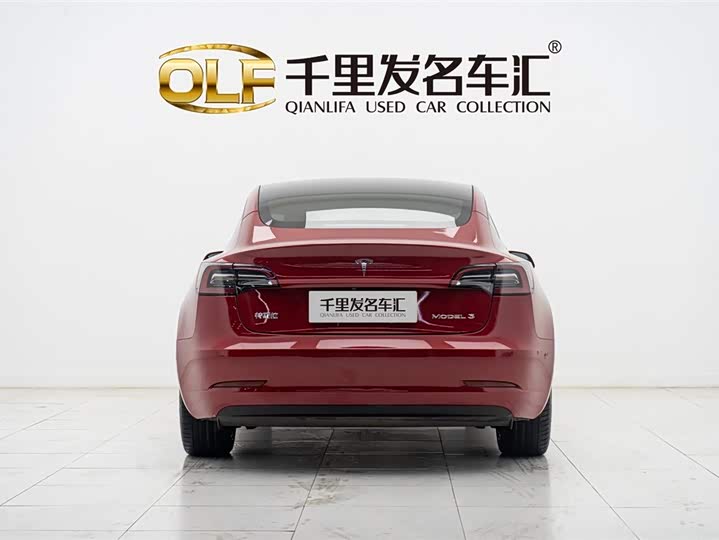 Фото 3 - Tesla Model 3