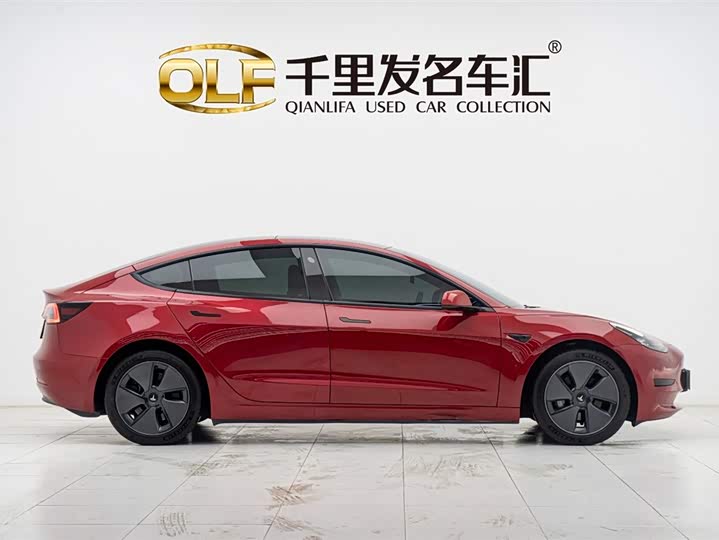 Фото 6 - Tesla Model 3