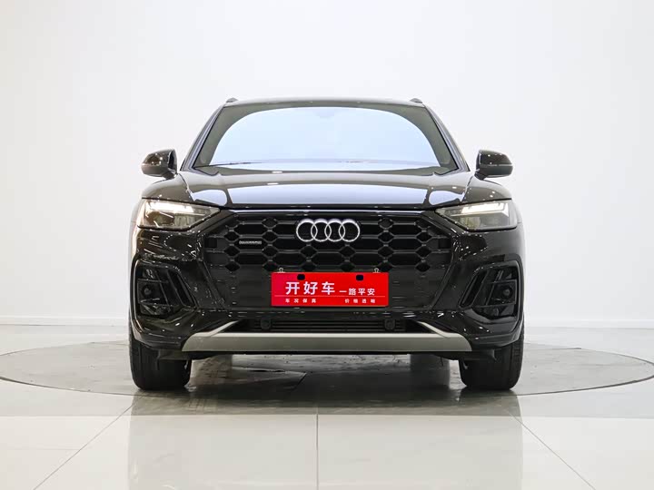 Фото 2 - Audi Q5L