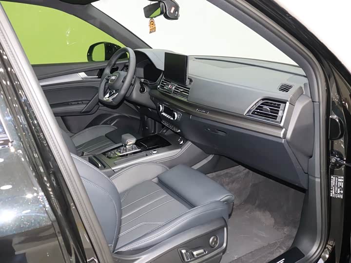 Фото 7 - Audi Q5L