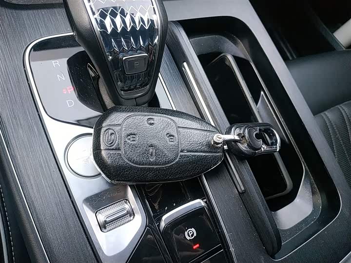 Фото 9 - GAC Trumpchi GS8