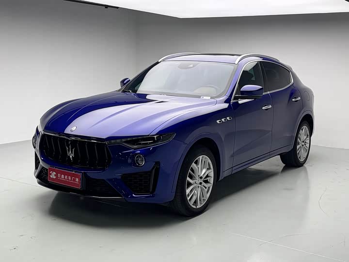 Фото 1 - Maserati Levante