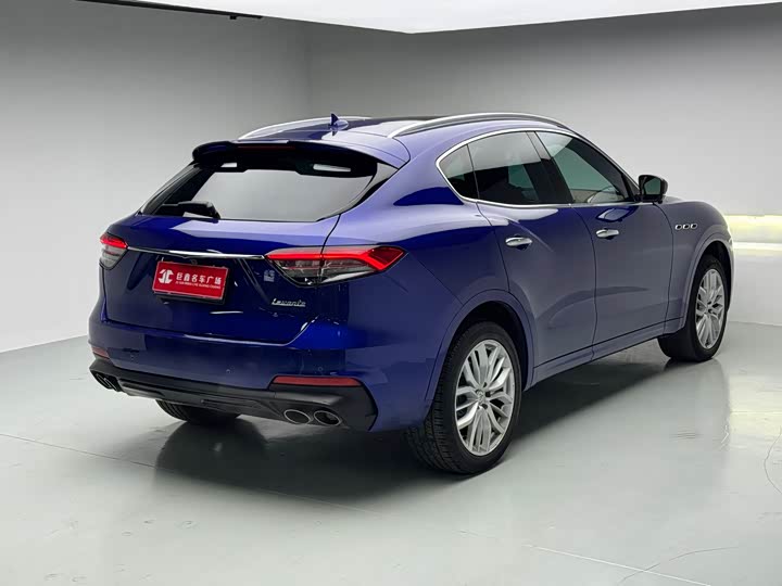 Фото 5 - Maserati Levante