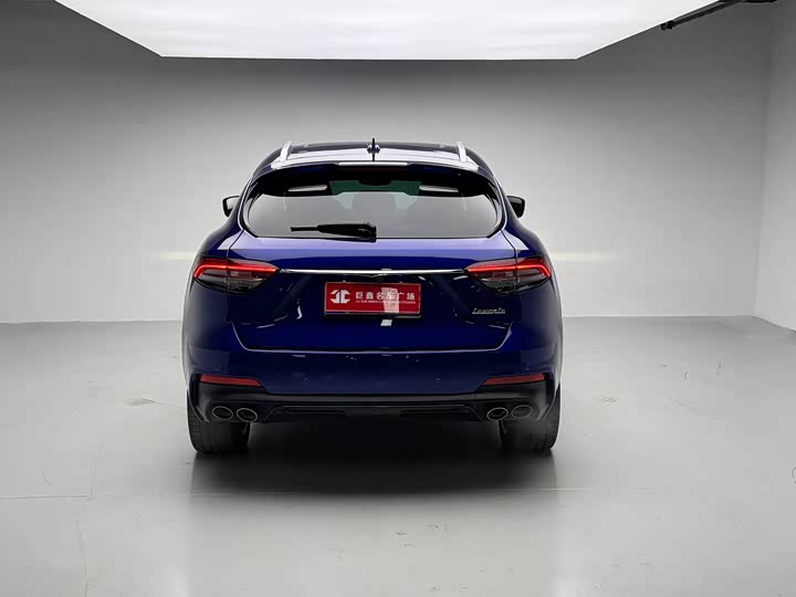 Фото 6 - Maserati Levante