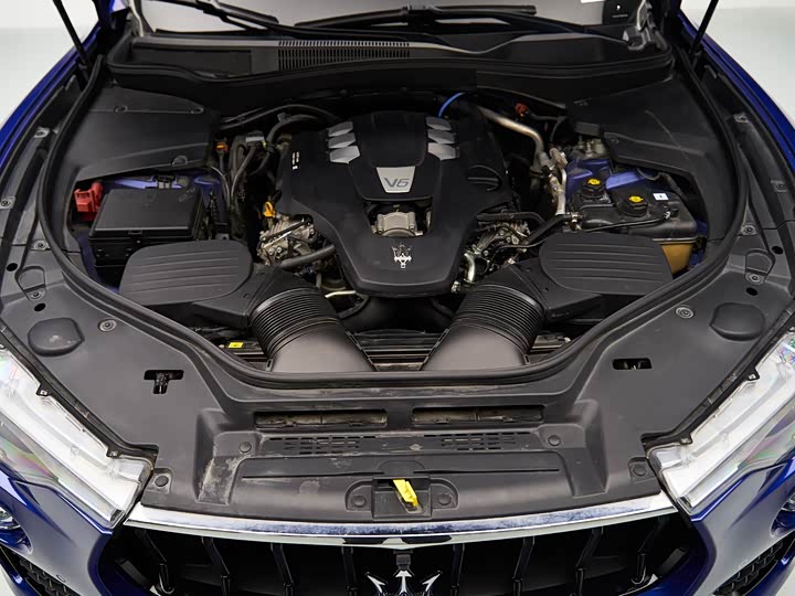 Фото 7 - Maserati Levante